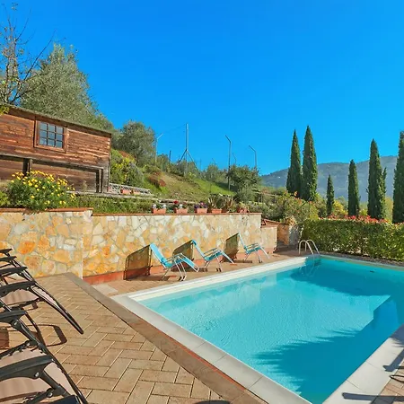 Comfortable House With Private Pool * Pescia