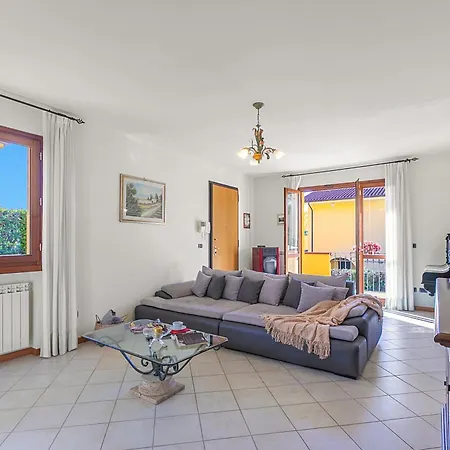 Vakantiehuis Comfortable House With Private Pool