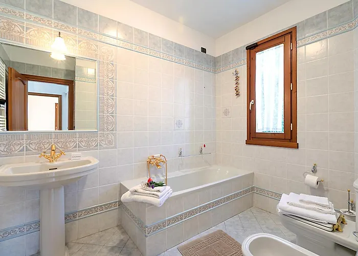Comfortable House With Private Pool * Pescia