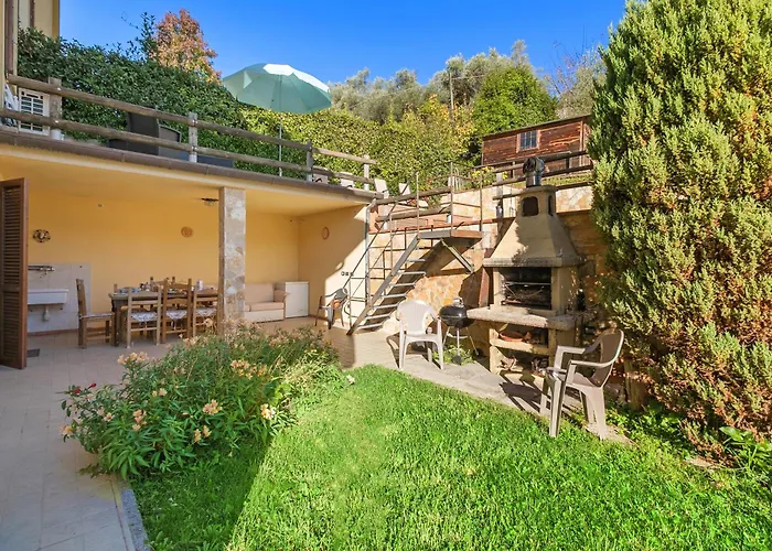 Comfortable House With Private Pool Pescia