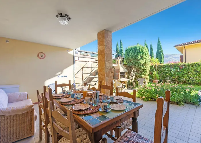 Сasa de vacaciones Comfortable House With Private Pool