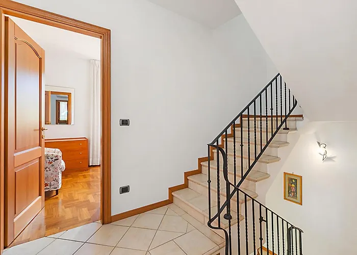 Comfortable House With Private Pool Pescia